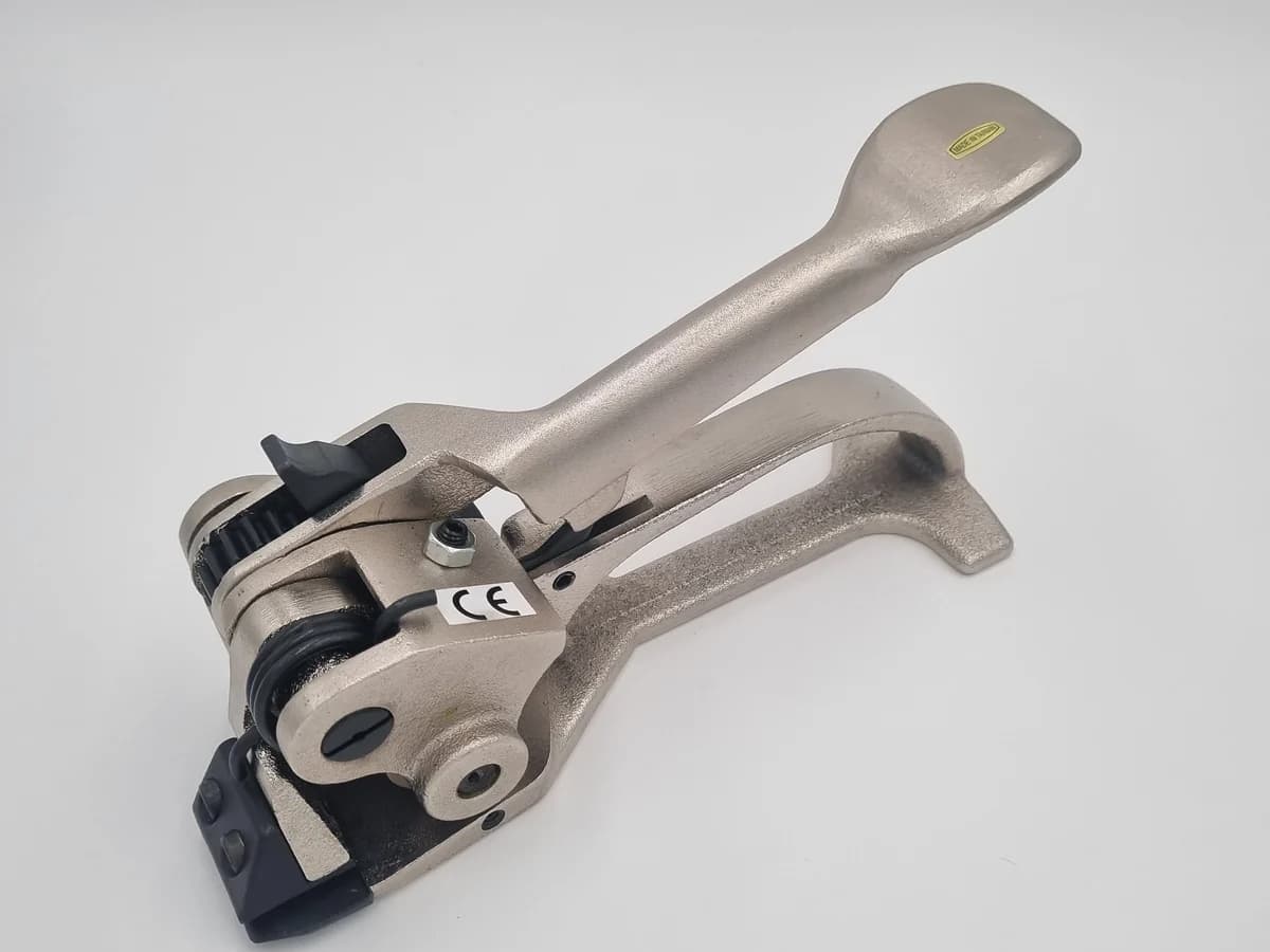 Tensionadora de fleje S246 Ybico